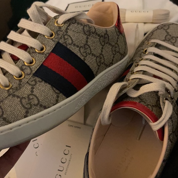 GUCCI SUPREME Aces Low 💯 Authentic - Picture 13 of 13
